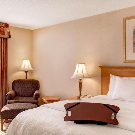 Hampton Inn & Suites Addison Zewnętrze zdjęcie