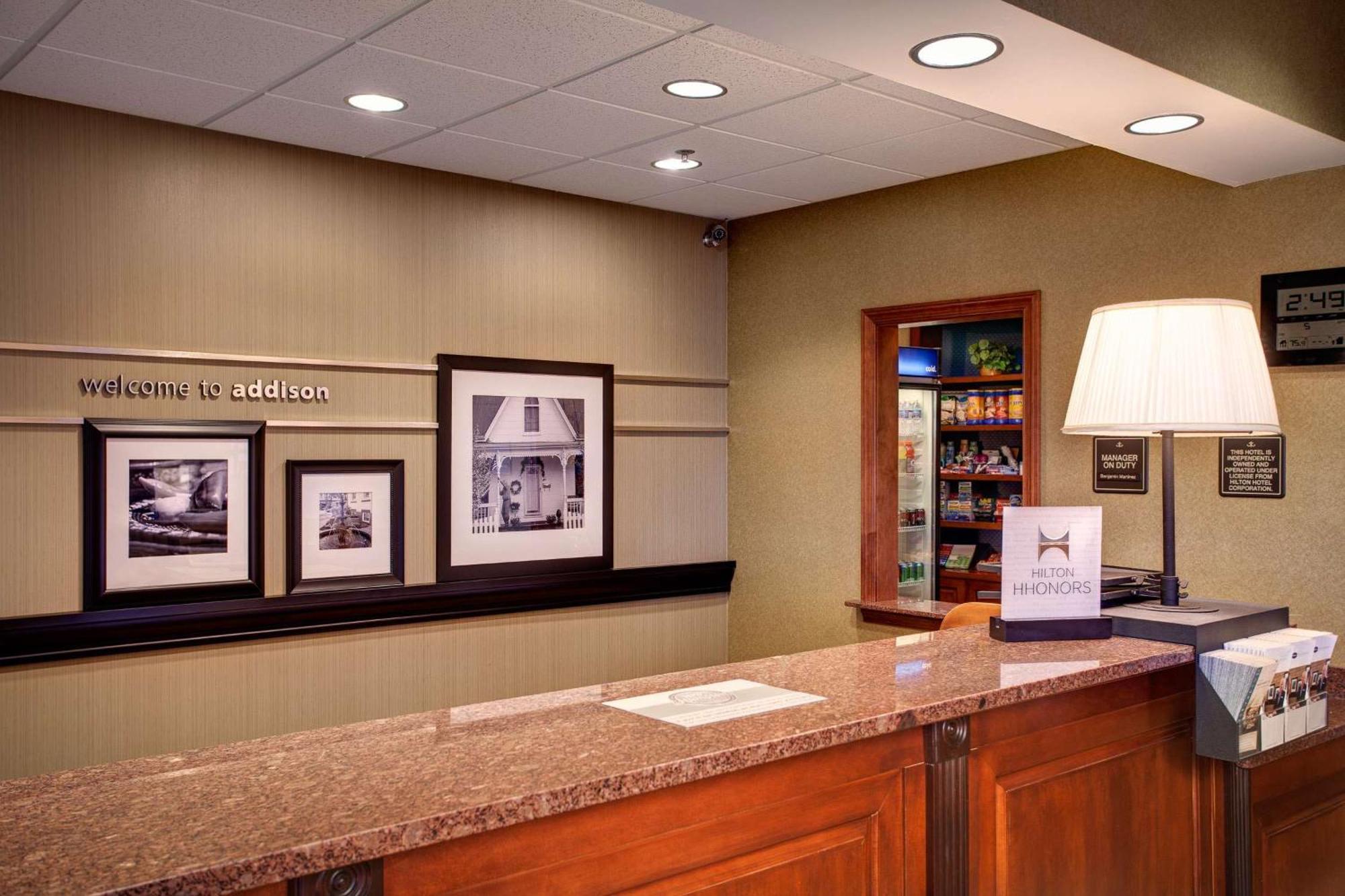 Hampton Inn & Suites Addison Zewnętrze zdjęcie
