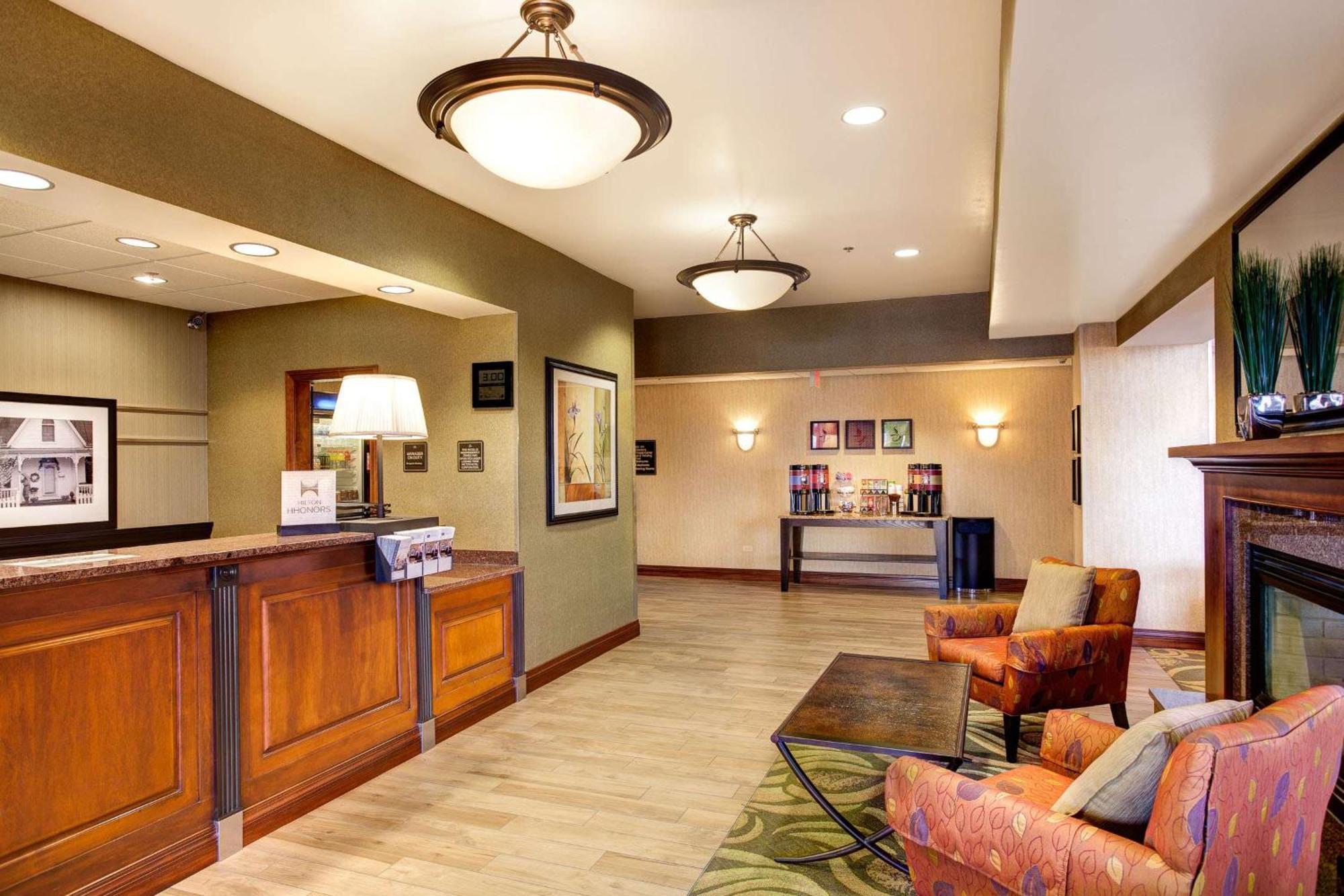 Hampton Inn & Suites Addison Zewnętrze zdjęcie